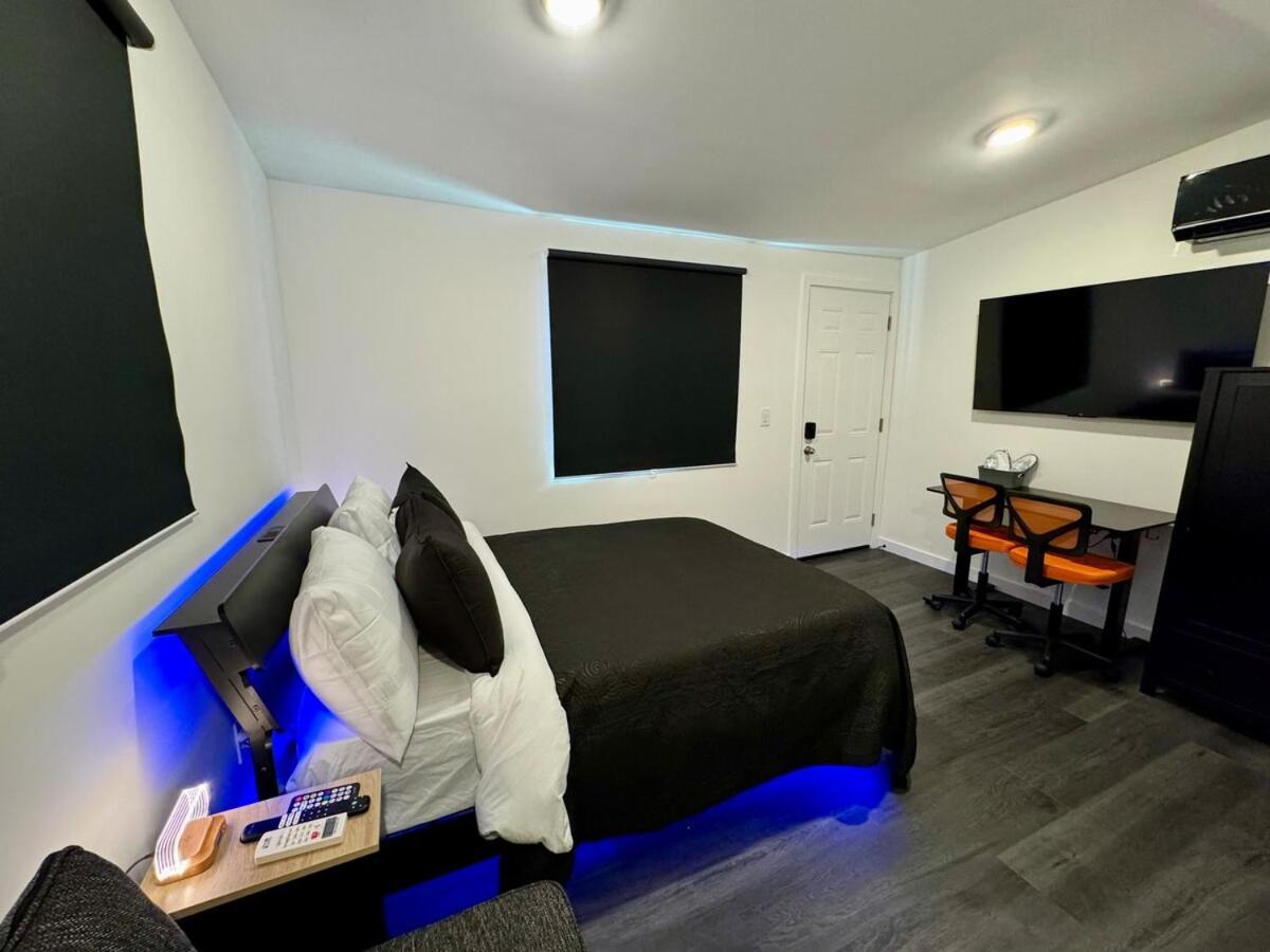 Your Downtown Cozy Studio With Backyard Unit C Phoenix Exterior foto
