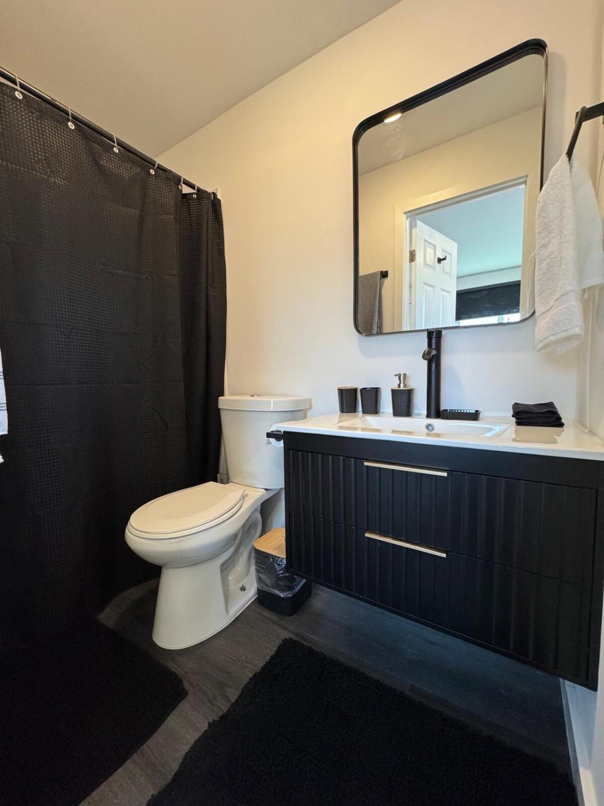 Your Downtown Cozy Studio With Backyard Unit C Phoenix Exterior foto
